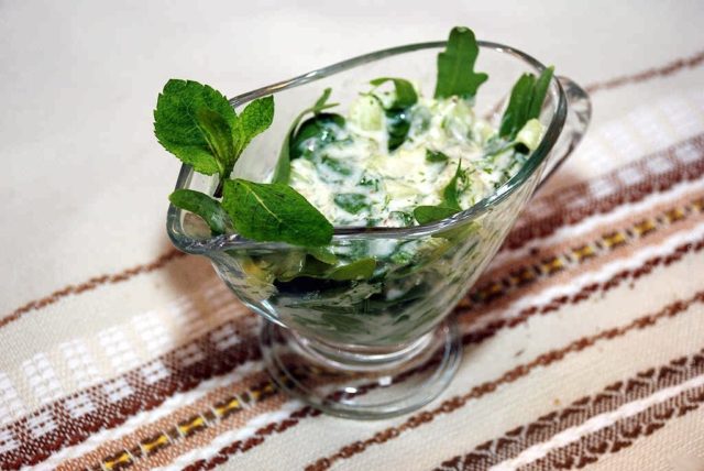 Fresh cucumber sauce: recipes for the winter