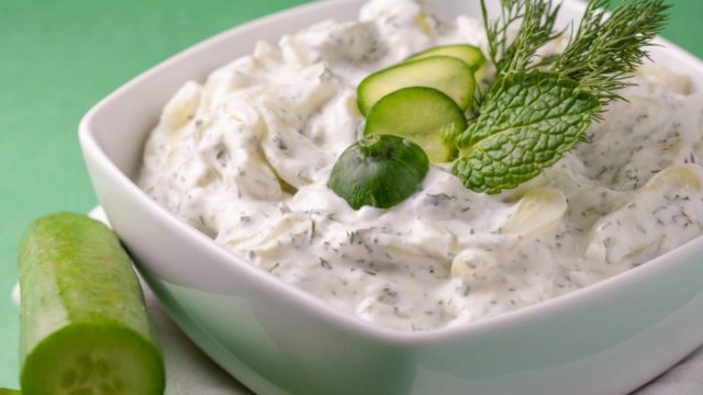 Fresh cucumber sauce: recipes for the winter