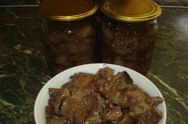 Fried boletus for the winter in jars: recipes with photos, harvesting mushrooms