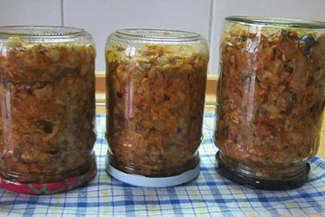 Fried boletus for the winter in jars: recipes with photos, harvesting mushrooms