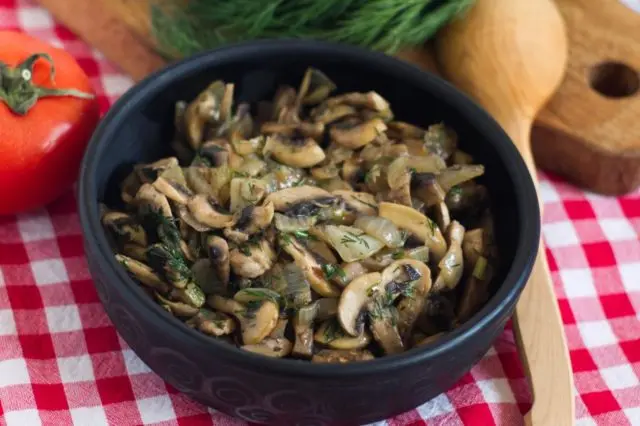 Fried champignons with onions in a pan, in a slow cooker: how delicious to fry with carrots, whole