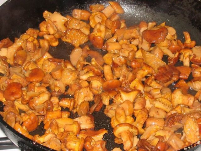 Fried mushrooms for the winter: cooking recipes