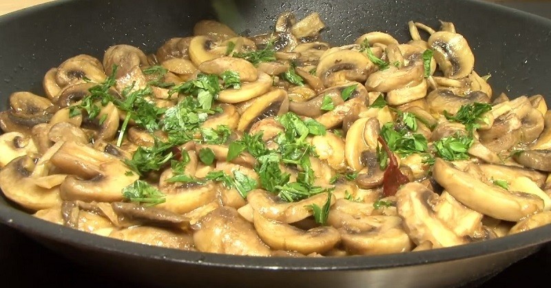 Fried mushrooms for the winter: recipes for canned oyster mushrooms, chanterelles, champignons in jars and without sterilization