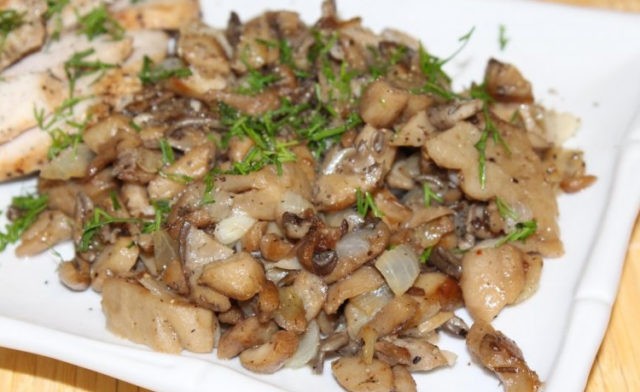 Fried oyster mushrooms for the winter: cooking recipes