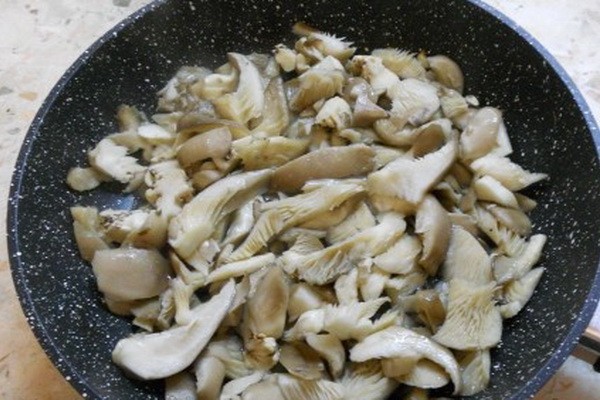 Fried oyster mushrooms: how to cook mushrooms deliciously