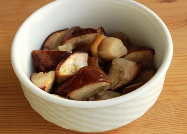 Fried porcini mushrooms in a pan: delicious cooking recipes