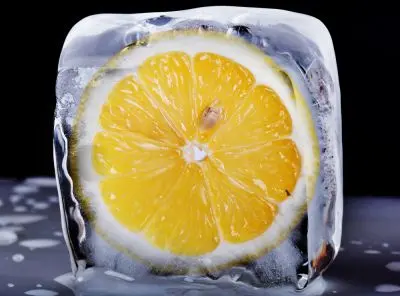 Frozen lemon: benefits and harms