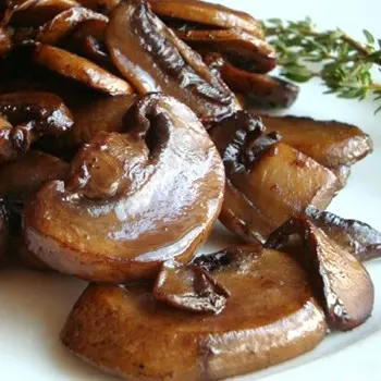 Frying champignons: recipes for mushroom dishes