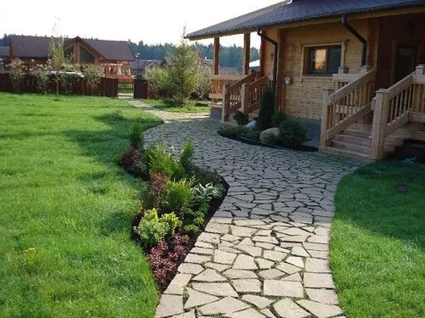 Garden paths made of stone (flagstone, sandstone, granite): the most popular materials of 2022 + photos of laying options