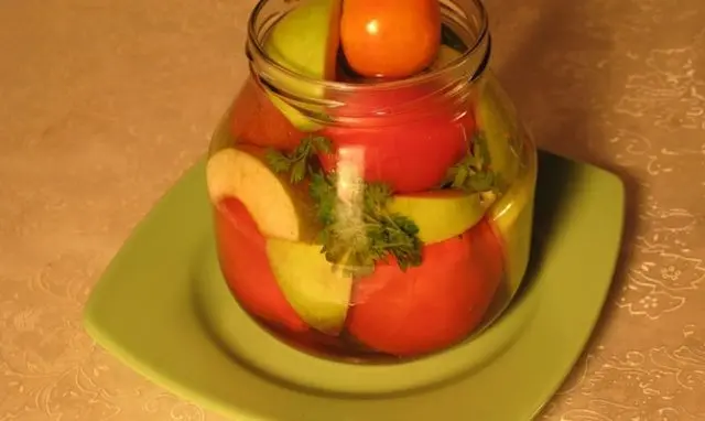 German style tomatoes with apples