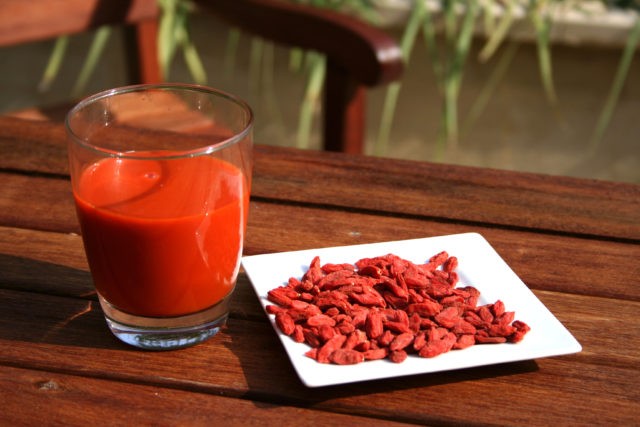 Goji berries: benefits and harms for men and women, how to brew, how to take for health