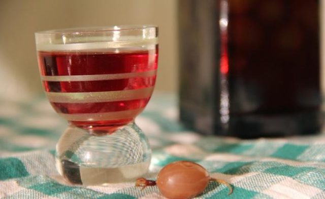 Gooseberry liqueur at home: 5 recipes