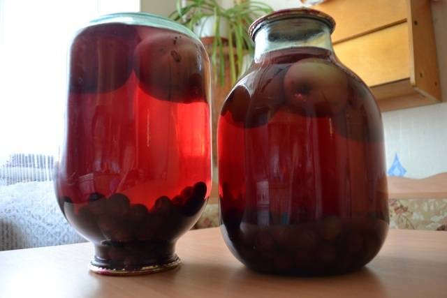 Grape compote for the winter without sterilization