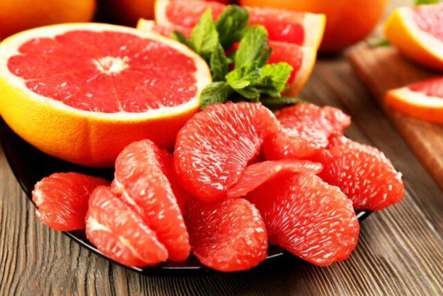 Grapefruit juice: benefits and harms, how to do it at home, how to drink, what it goes with