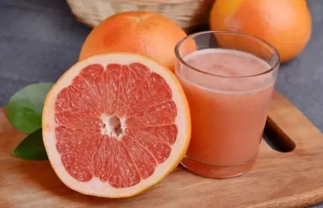 Grapefruit juice: benefits and harms, how to do it at home, how to drink, what it goes with