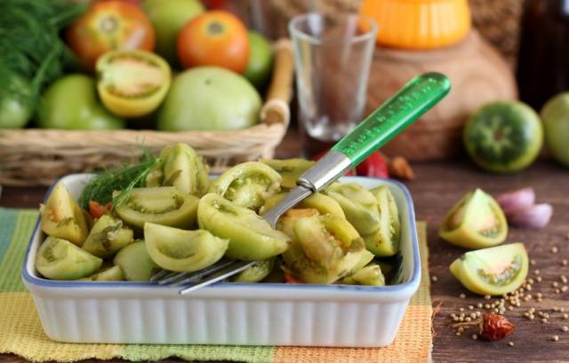 Green tomato blanks: recipes with photos