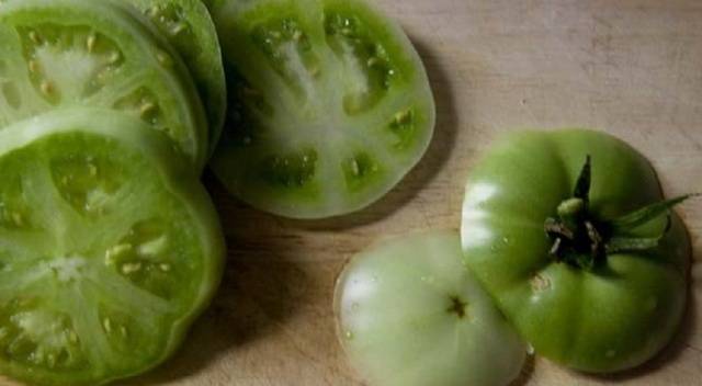 Green tomatoes with cabbage for the winter &#8211; recipes