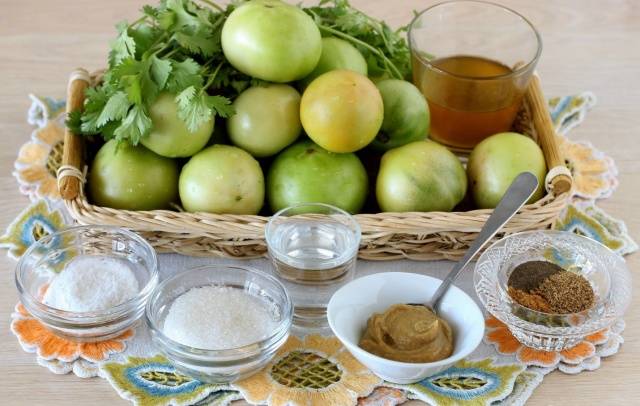 Green tomatoes with mustard for the winter