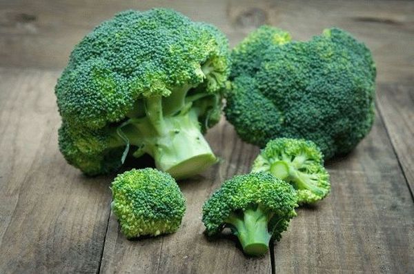 Growing broccoli: planting seedlings, growing in open ground and greenhouse