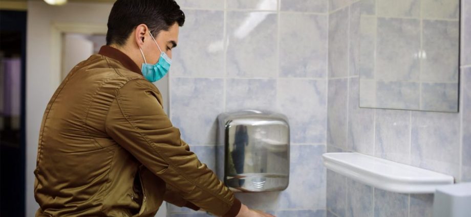 Hand dryers spread germs. Research confirms the risk of infections