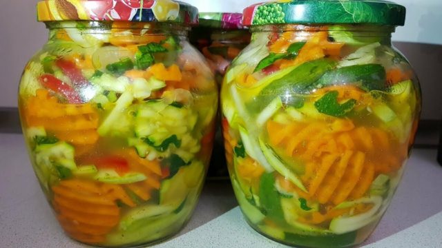 Harvesting cucumbers with zucchini for the winter: recipes for salads with carrots, in sauce