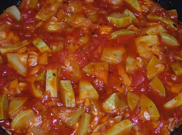 Harvesting cucumbers with zucchini for the winter: recipes for salads with carrots, in sauce