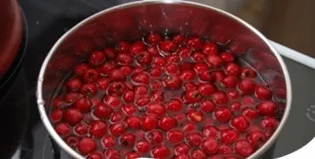 Hawthorn: cooking recipes for the winter