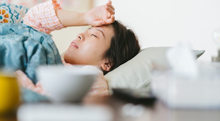 Bolí vás hlava ráno po probuzení? Může to být příznak vážného onemocnění. Nepodceňujte ho!