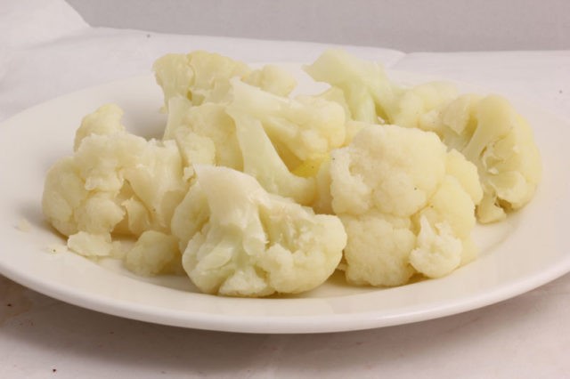 Health benefits and harms of cauliflower, chemical composition