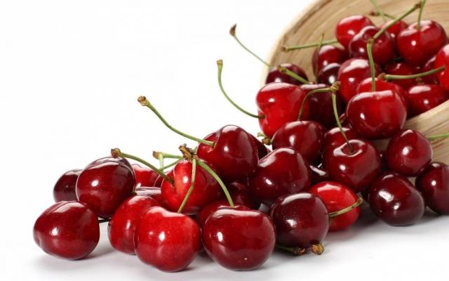 Health benefits and harms of cherries