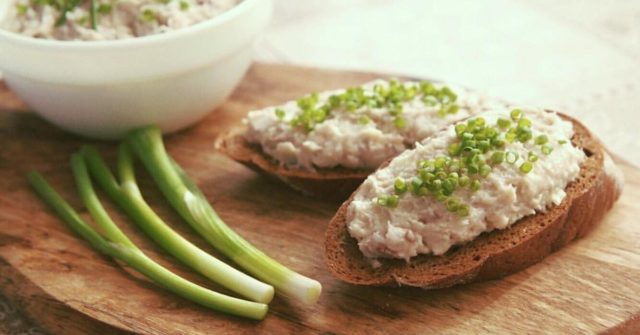 Herring pate at home: old, good, good recipes