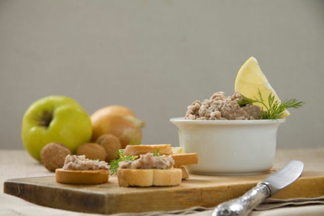 Herring pate at home: old, good, good recipes