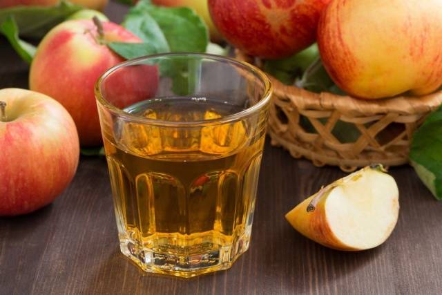 Homemade apple wine: a simple recipe