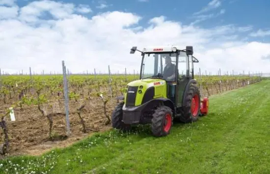 Homemade mini tractors for the household 