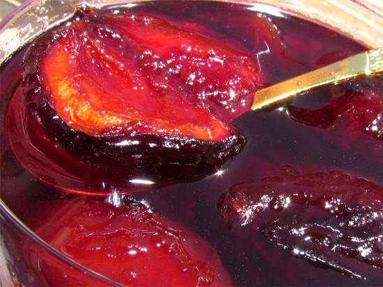 Homemade Plum Jam Wine: A Simple Recipe