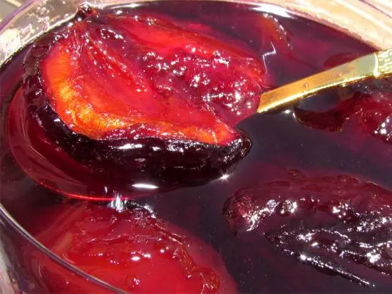 Homemade Plum Jam Wine: A Simple Recipe