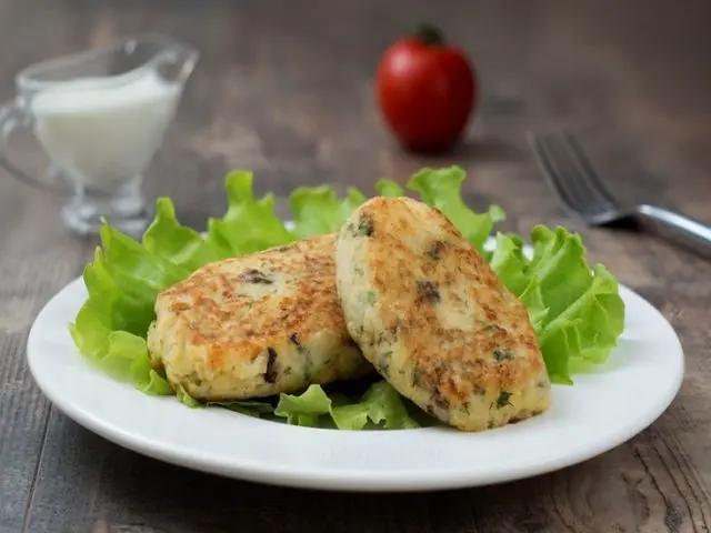 Honey mushroom cutlets: 10 recipes with photos at home