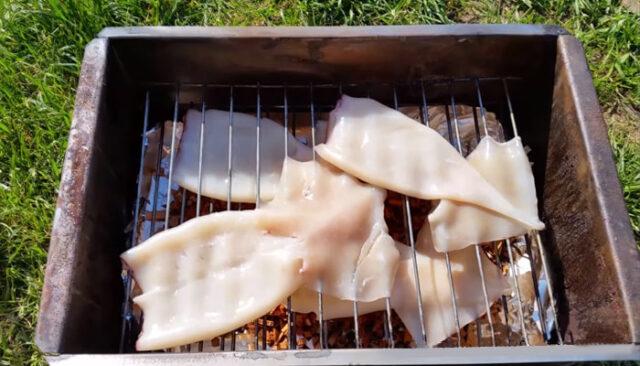 Hot, cold smoked squid: calories and benefits, recipes with photos