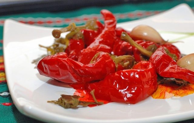 Hot pepper in Korean for the winter: recipes with photos at home