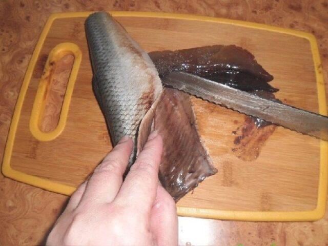 Hot smoked herring at home