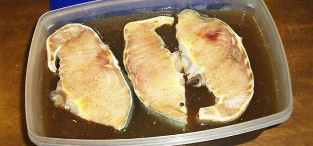 Hot smoked sturgeon: calories, benefits and harms, recipes with photos