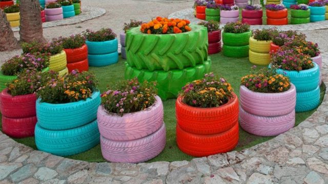 How and how to paint tires for a flower bed: interesting design ideas + photos