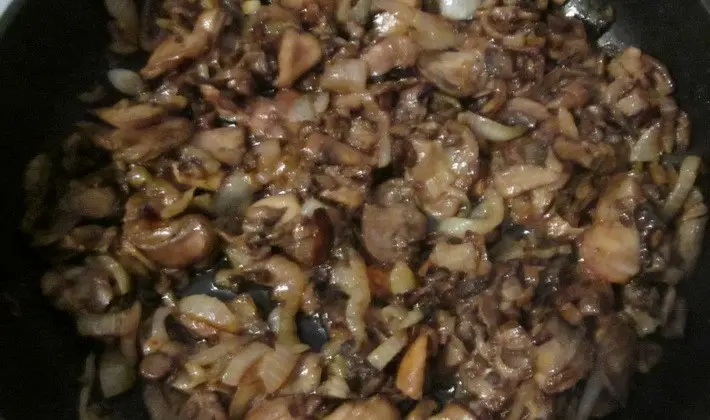 How delicious to cook fried mushrooms with onions