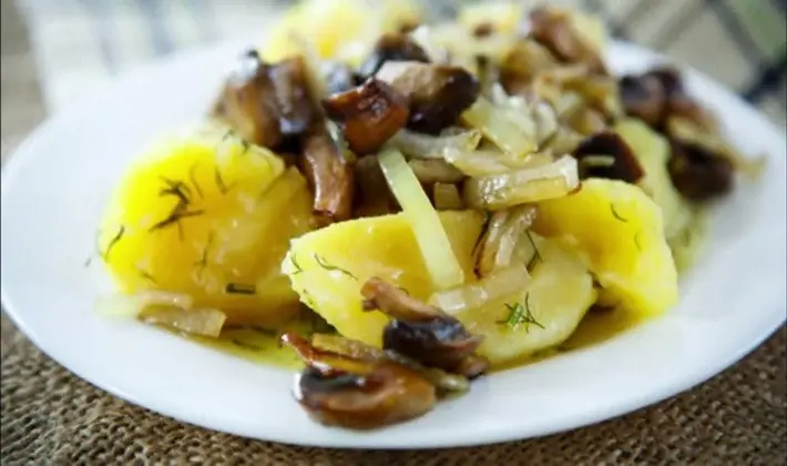 How delicious to cook fried mushrooms with onions