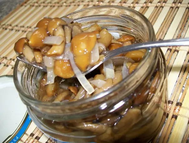 How long mushrooms are stored after harvesting: raw, boiled, pickled