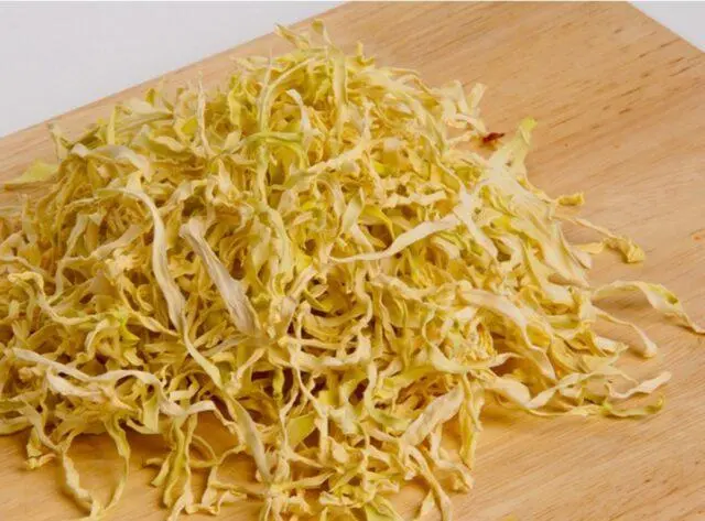 How many days cabbage is stored in the refrigerator: fresh, cut, chopped