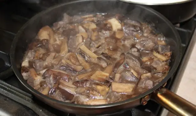 How much to cook boletus and how to clean before cooking