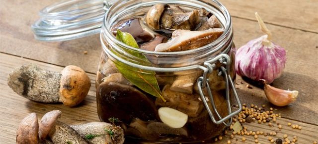 How much to cook boletus mushrooms: before frying, freezing and until cooked