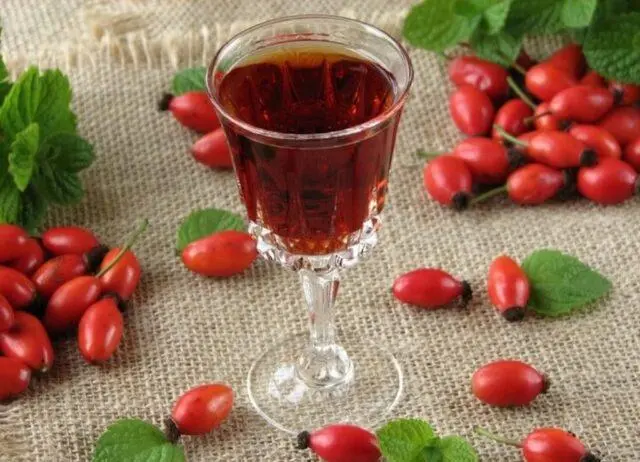 How rosehip affects blood pressure in humans: lowers or increases