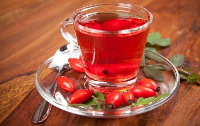 How rosehip affects the blood: thicken or thin decoctions, infusions